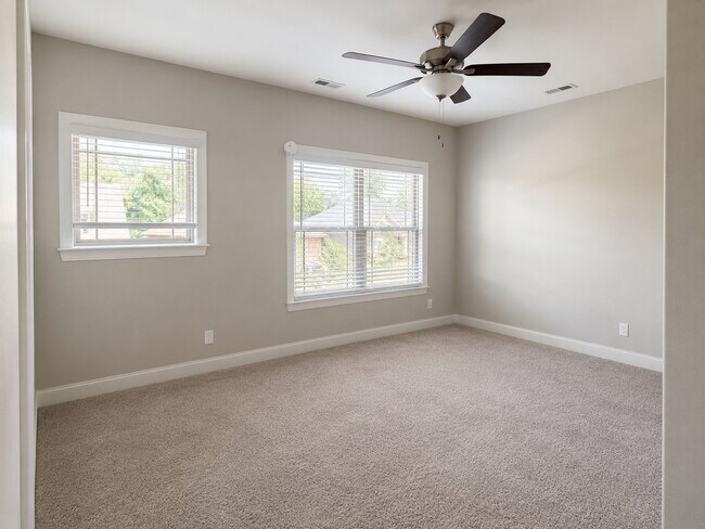 Building Photo - 5440 Amber Grove Way