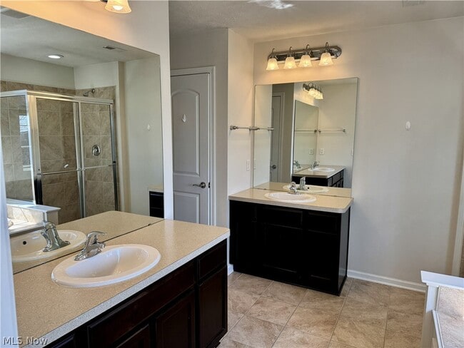 Building Photo - 6648 Park Pointe Ct