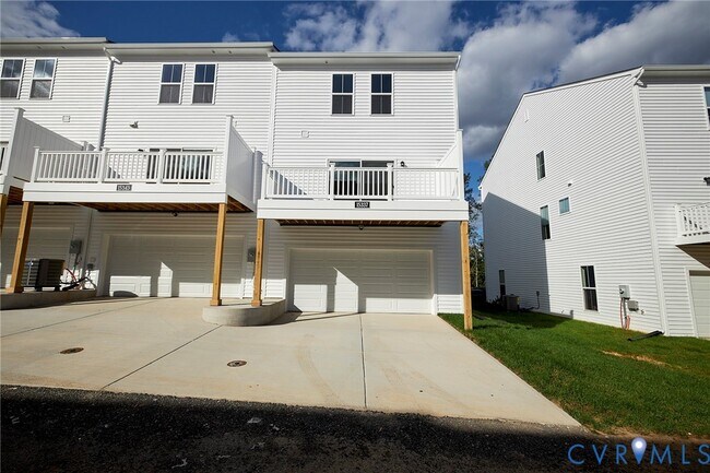 Building Photo - 15337 Sunray Wy
