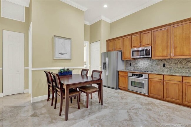 Building Photo - 2434 SW Island Creek Trail