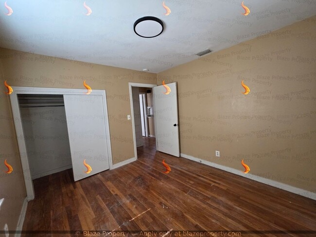 Building Photo - Cute, Clean & Cool! Your 2-Bed Retreat with New HVAC & Huge Backyard