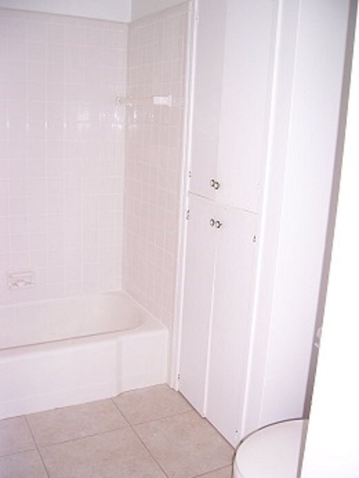 Building Photo - 5431 Howe St