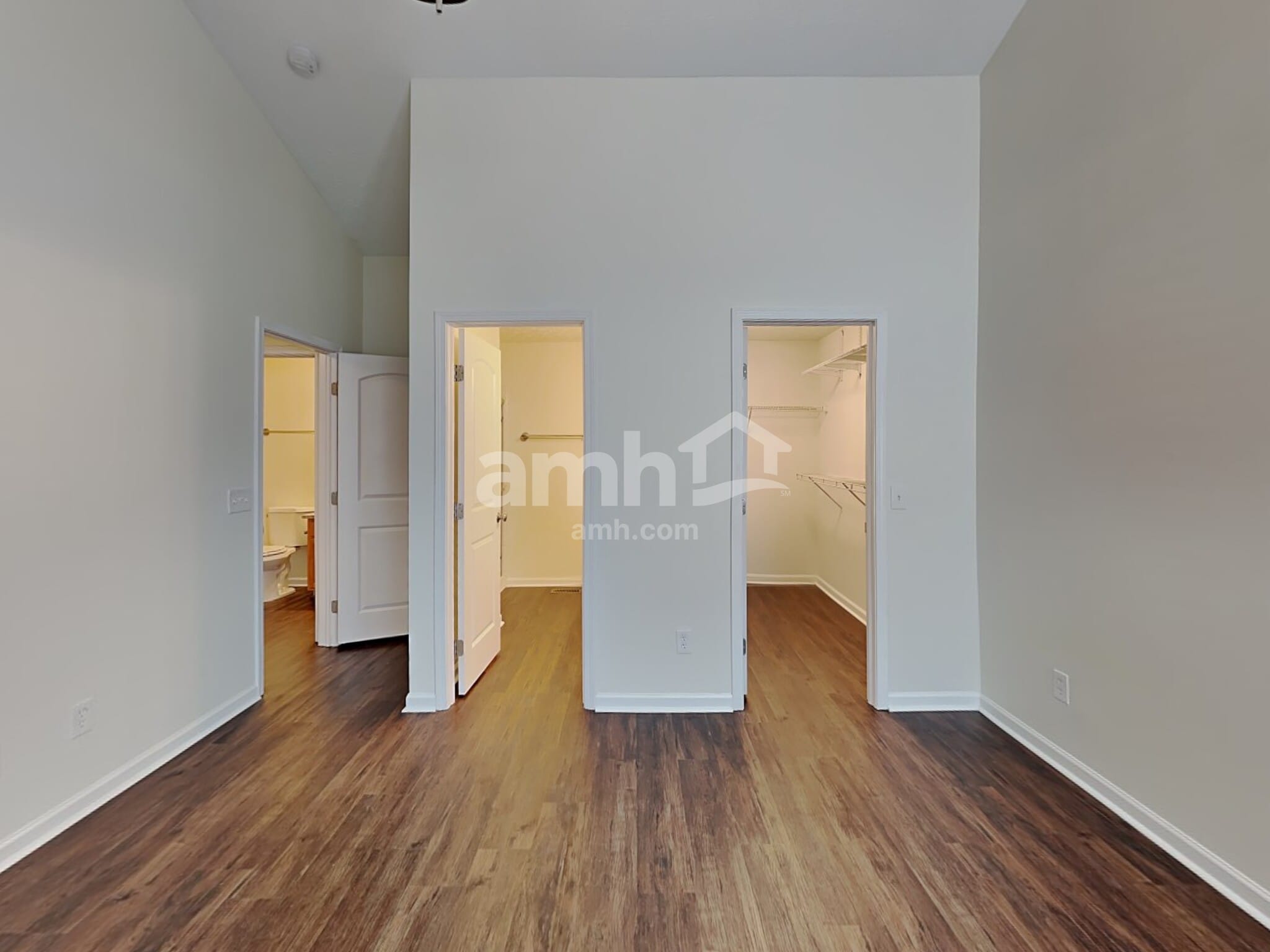 Building Photo - 1395 Ithaca Dr