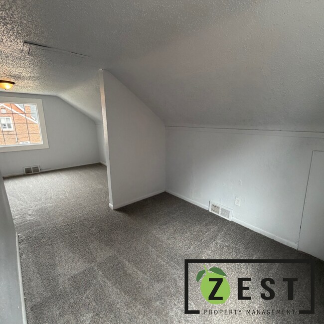 Building Photo - WELCOME HOME!