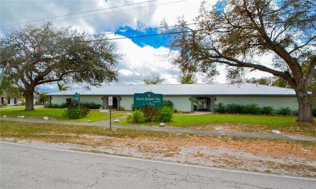 Primary Photo - 2205 Knox McRae Dr