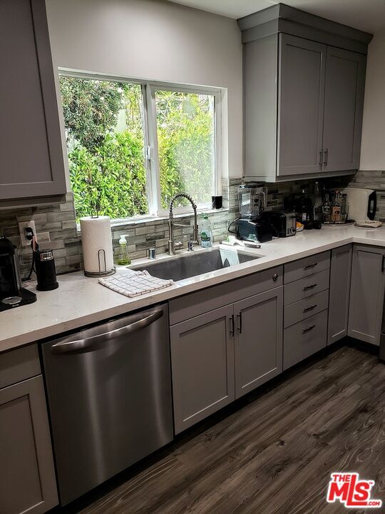 Building Photo - 8605 Rugby Dr