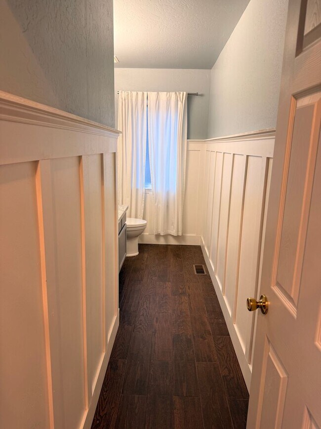 Building Photo - Gorgeous Flagstaff Rental