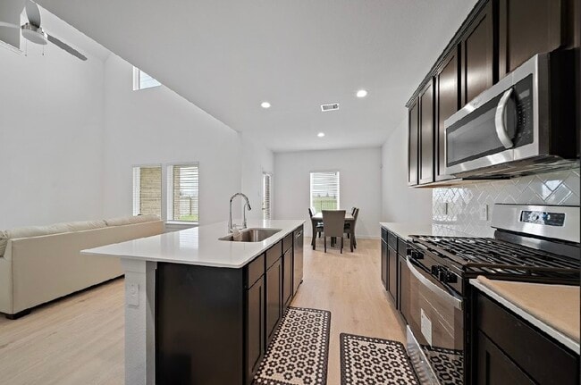 Building Photo - 3815 Pierce Pl Ln