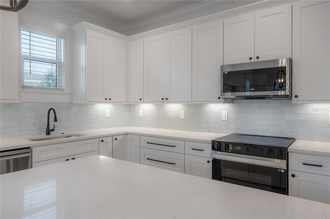 Building Photo - 807 E Ida St