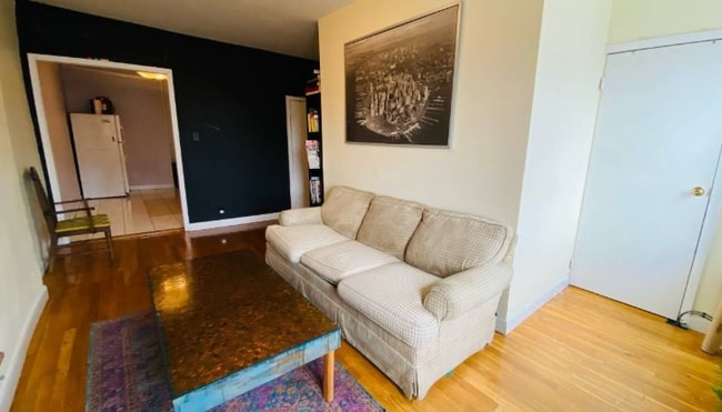 Building Photo - 84 Hollywood Ave