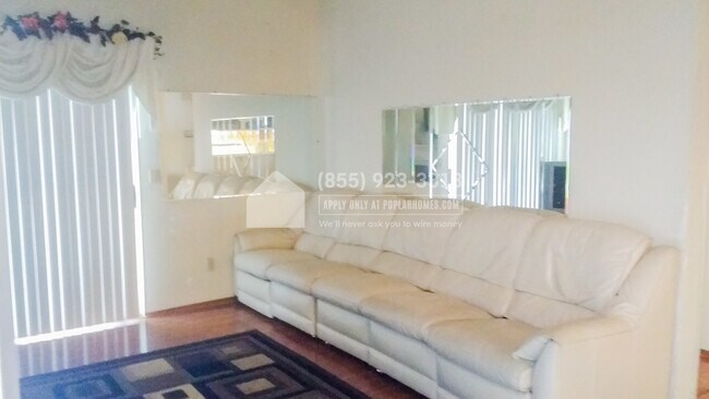 Building Photo - 4475 Red Oak Common