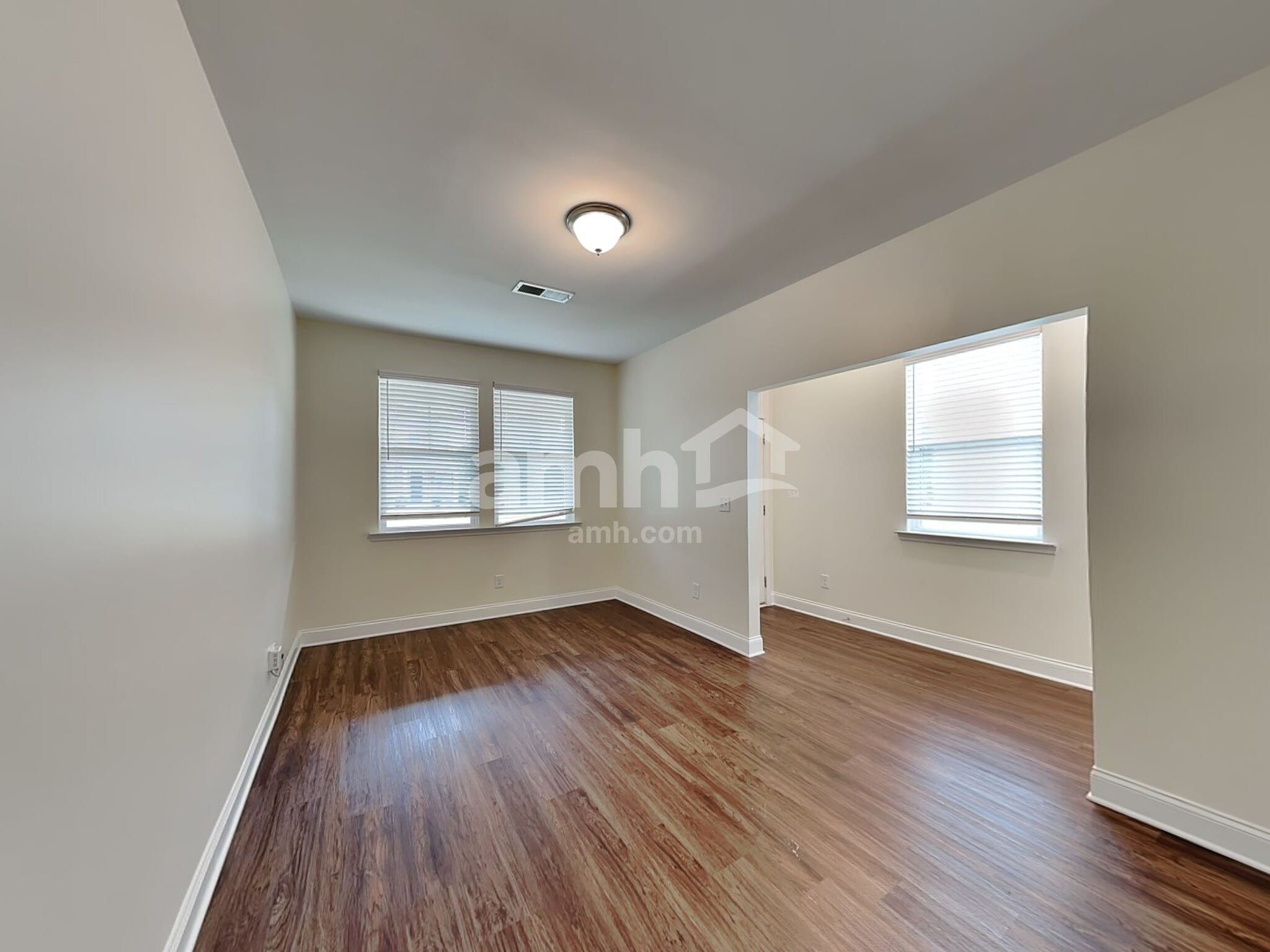 Building Photo - 241 Lake Vista Dr