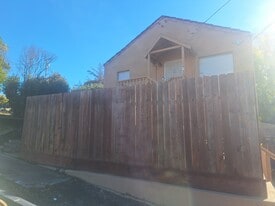 Building Photo - 919 Mariposa Ave
