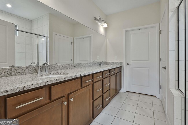 Building Photo - 330 Elkins Pl