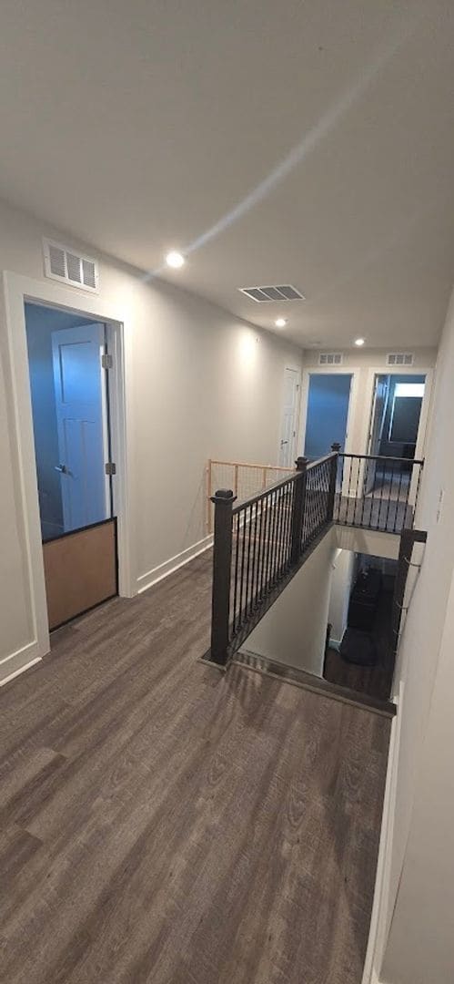 Building Photo - Spacious & Modern Home w/ 4 Bed, 4.5 bath in Manassas, Close to I-66, Includes Lawn & Other Services