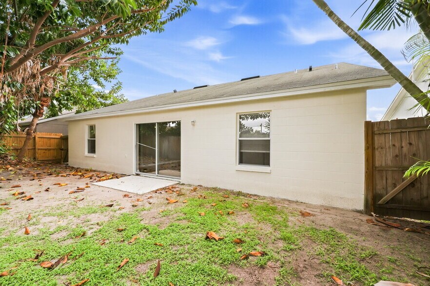 Building Photo - 123 Lookout Dr