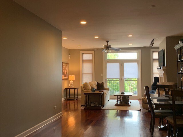 Building Photo - 4043 S Drexel Blvd