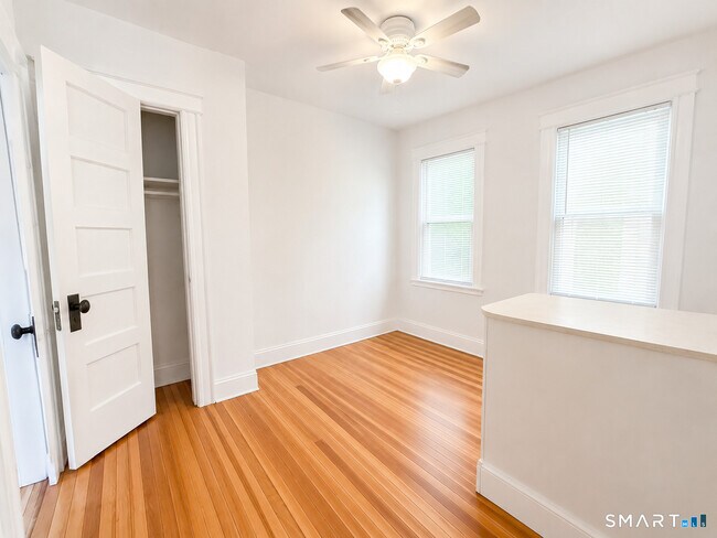 Building Photo - 30 Harborside Dr