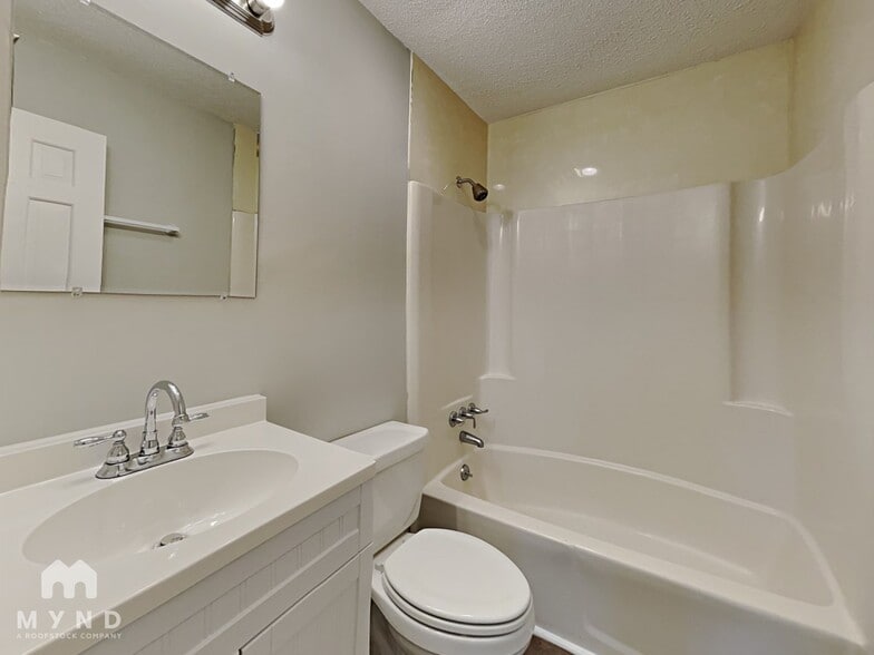 Building Photo - 218 Faison Dr
