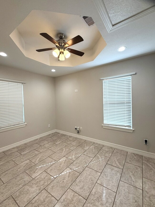 Building Photo - 5763 Westover St