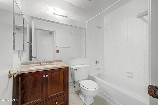 Building Photo - 6836 S 18th St
