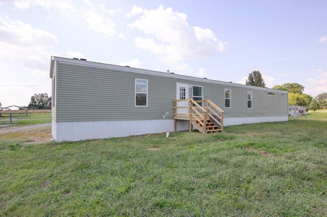 Building Photo - 295 Seays Rd