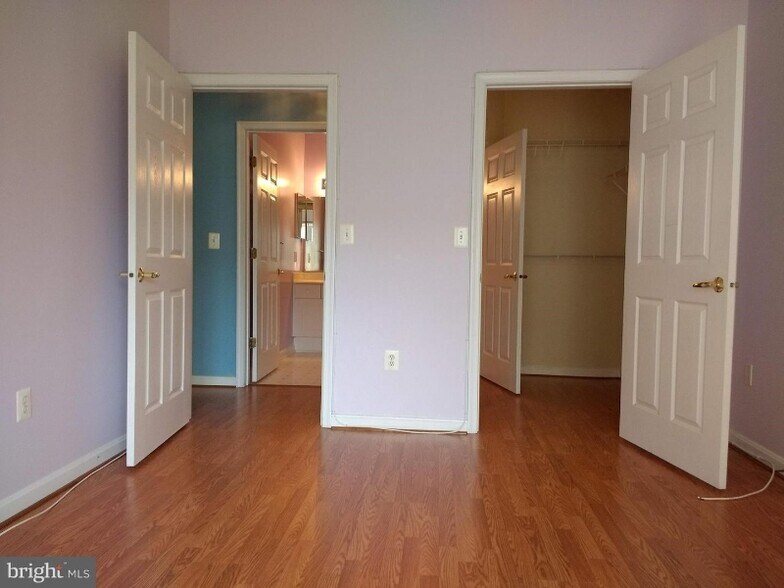 Building Photo - 4561 Strutfield Ln