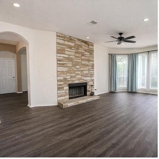 Building Photo - 1718 Bow Ridge Dr