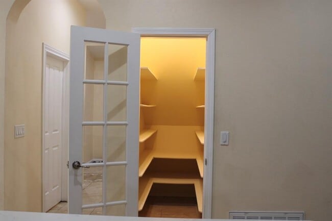 Building Photo - 975 State Hwy 95