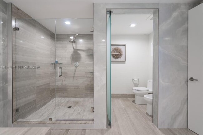 Building Photo - 3951 S Ocean Dr