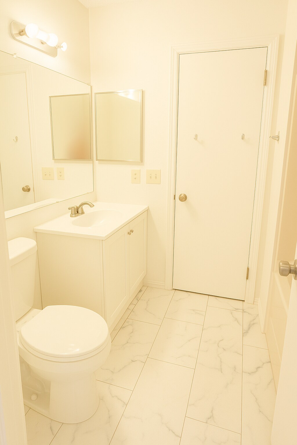 Building Photo - 2 Cheshire Dr