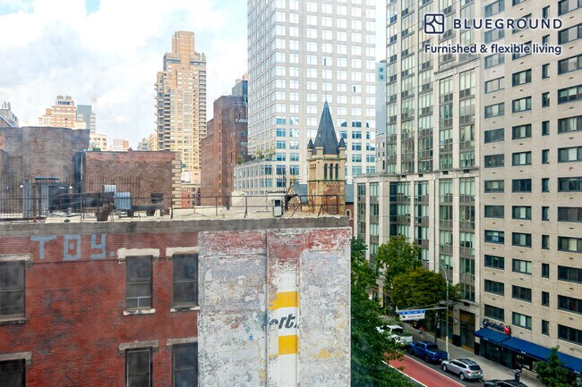 Building Photo - 360 E 65th St