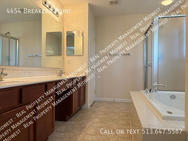 Building Photo - 4454 Breakers Point