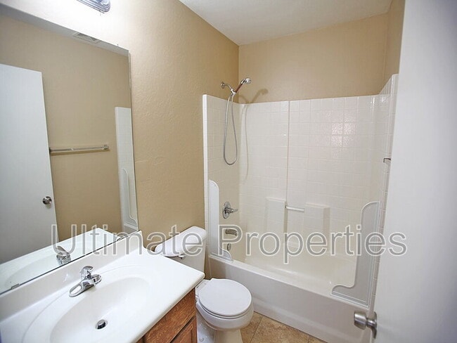 Building Photo - 7722 S 48th Ln