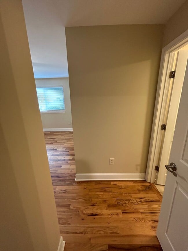Building Photo - Downtown Morganton 3 Bedroom 2 Bath