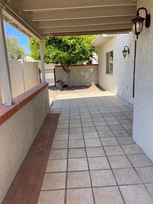 Building Photo - Perfect Scottsdale Location!! 3 beds 2 bat...