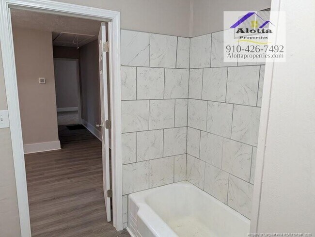 Building Photo - 209 N Jackson St