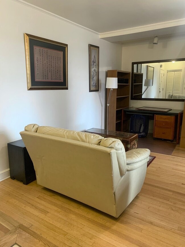 Building Photo - 29 S State St