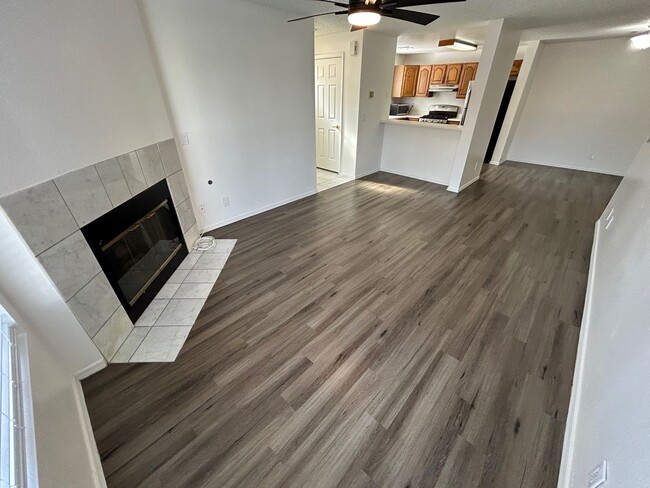 Building Photo - BEAUTIFULLY UPGRADED CONDO - SPACIOUS 2 BEDROOM, 2 BATH TOP FLOOR IN PRIME LAS VEGAS LOCATION