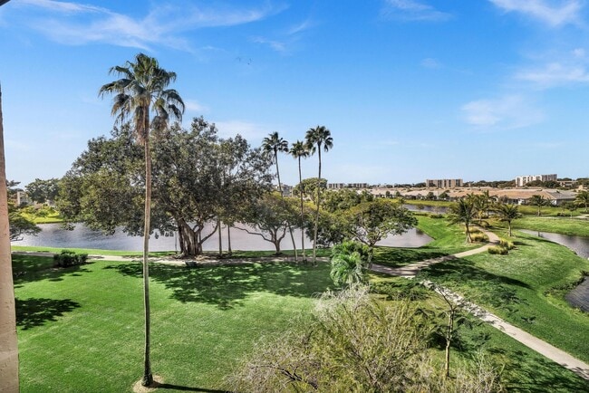 Building Photo - 14623 Bonaire Blvd