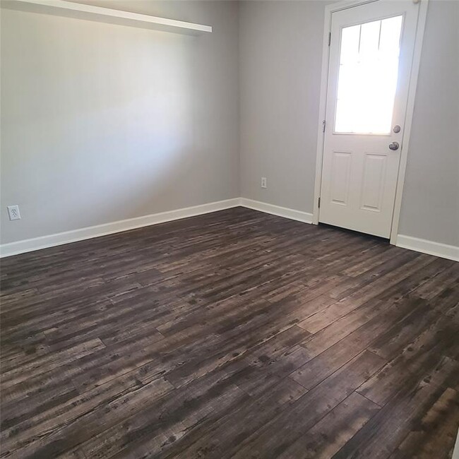 Building Photo - 15218 Lucky Star Dr