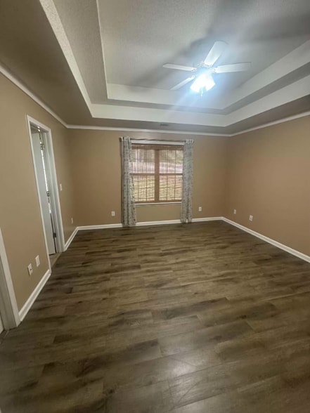 Building Photo - 208 Golden Eagle Dr