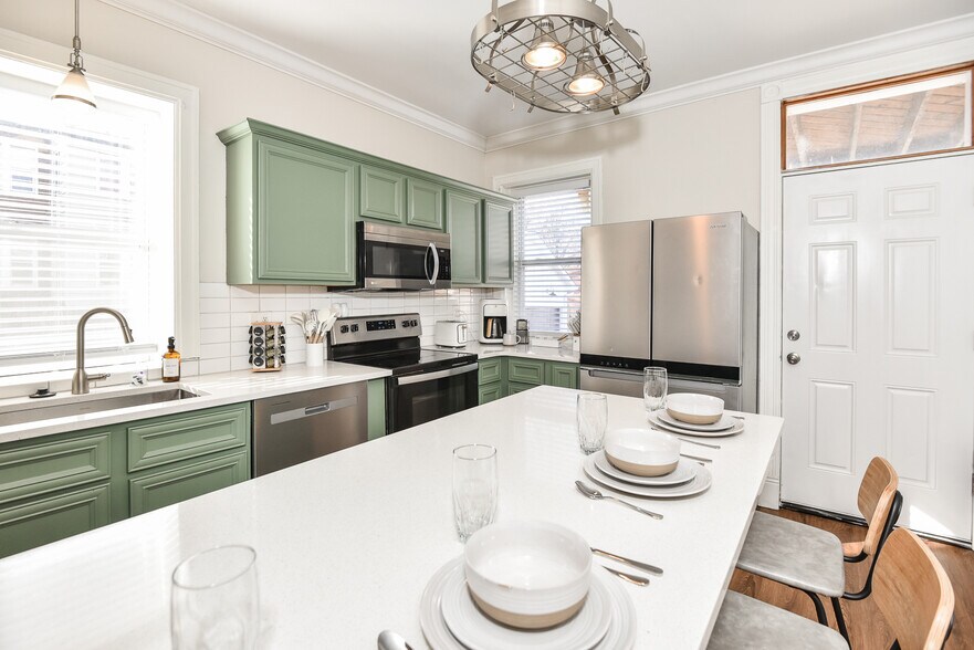 Building Photo - 2015 McNair Ave