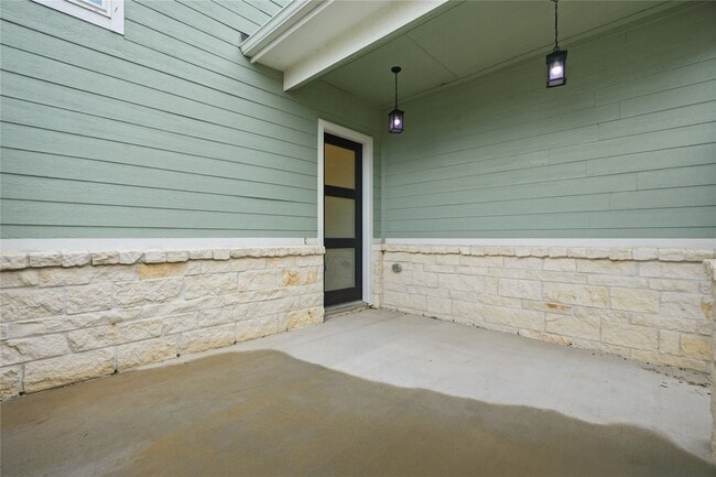 Building Photo - 719 Sandy Bay Ln