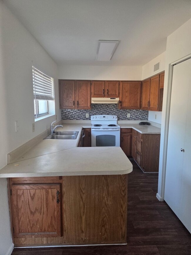 Building Photo - Higley & University single level house