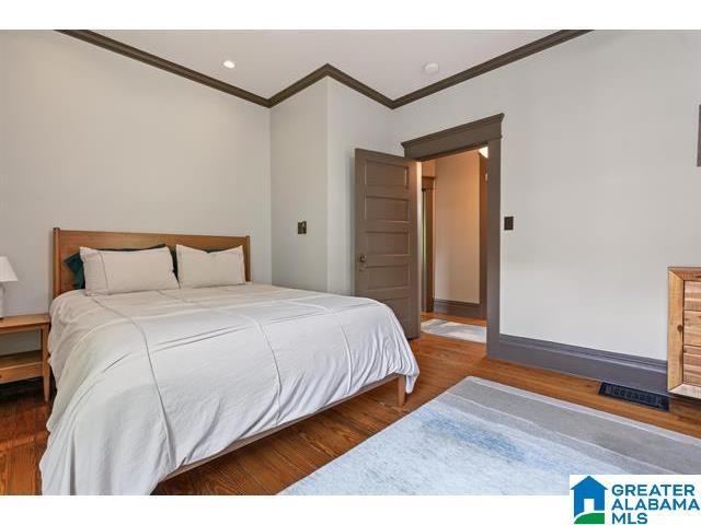 Building Photo - 1801 11th Pl S