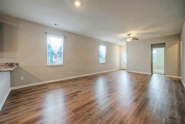 Building Photo - 249 Mount Vernon Way