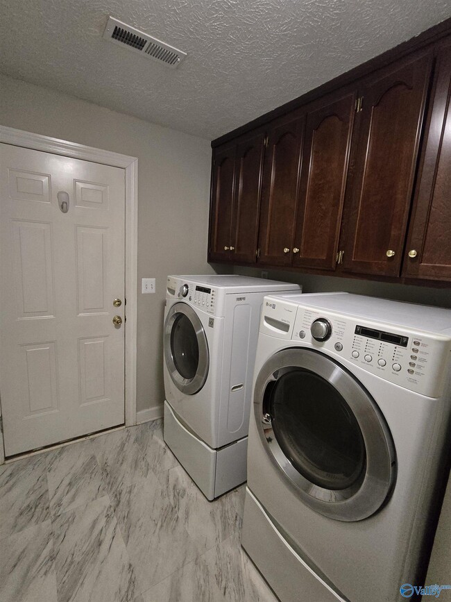 Building Photo - 100 Tanglefoot Dr
