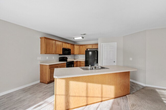 Building Photo - Spacious 4 BR, 2.5 BA, Master BR on Main, Conveniently Located Between Greenville and Spartanburg