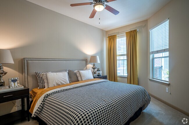 Building Photo - Spacious Living + Special Offers Available!